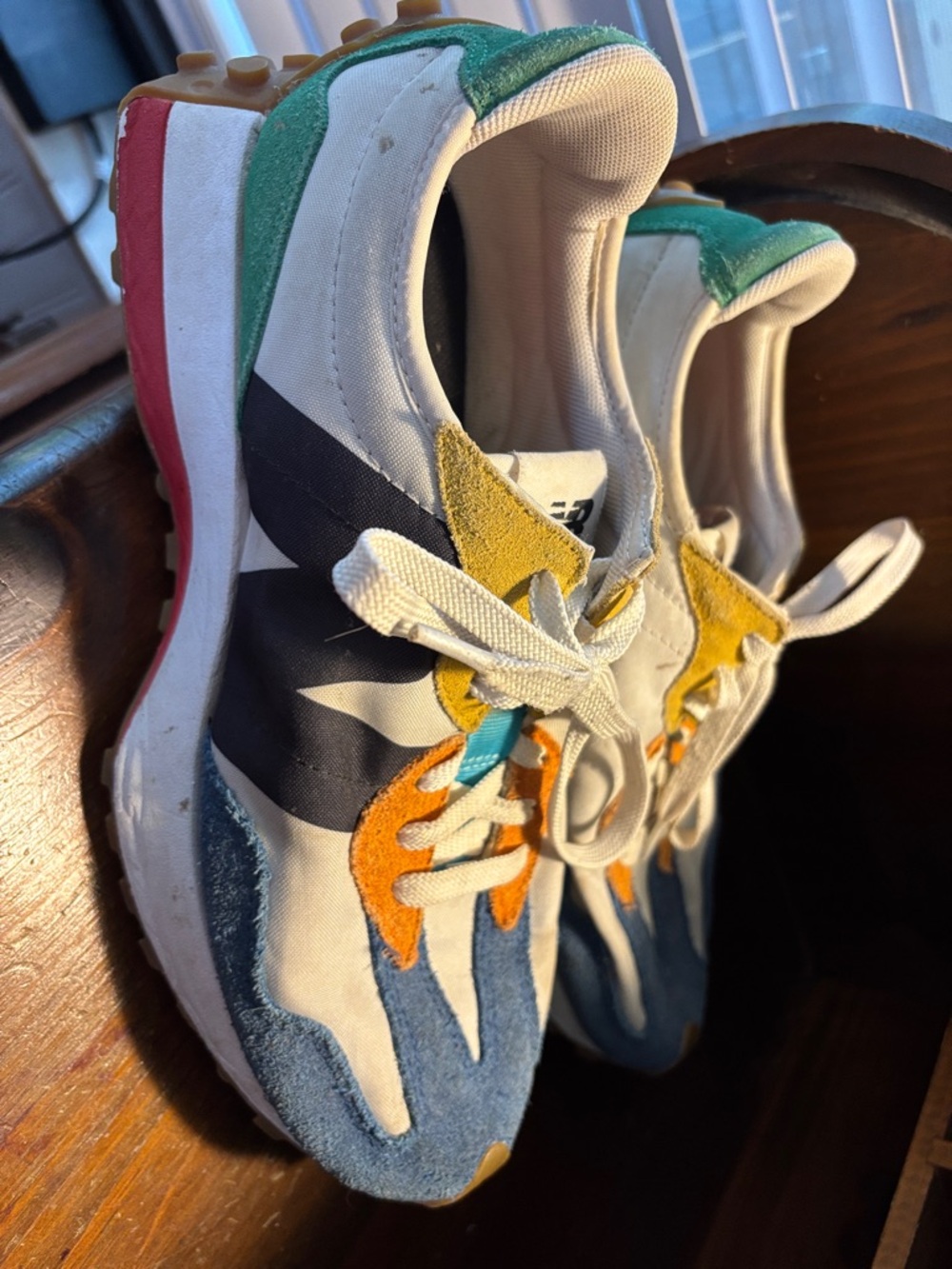 New Balance 327 // men’s 9 & women’s 10